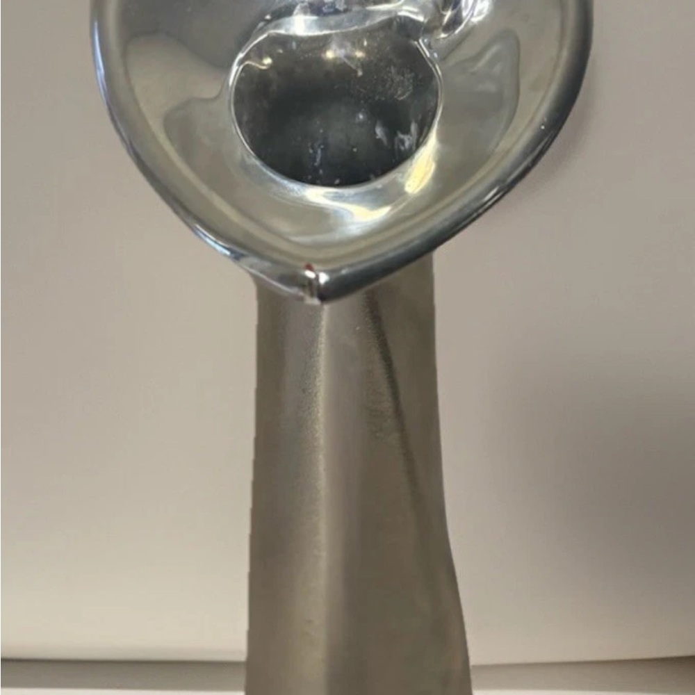 Modern Silver Metallic Vase - Picture 5 of 6